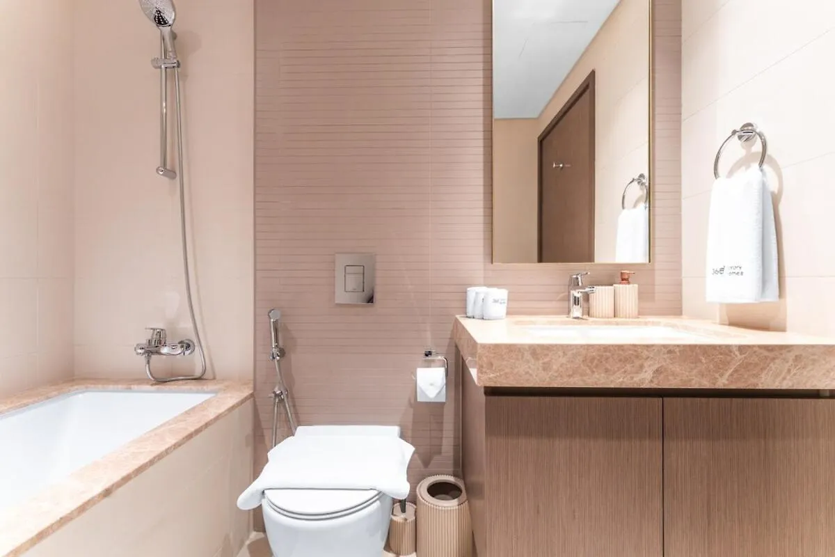 Upscale 2-Br With Sea View - Grand Bleu By Elie Saab Apartment Dubai 0*,  United Arab Emirates