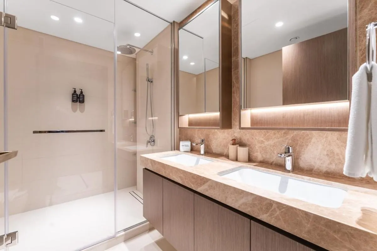 Upscale 2-Br With Sea View - Grand Bleu By Elie Saab Apartment Dubai 0*,