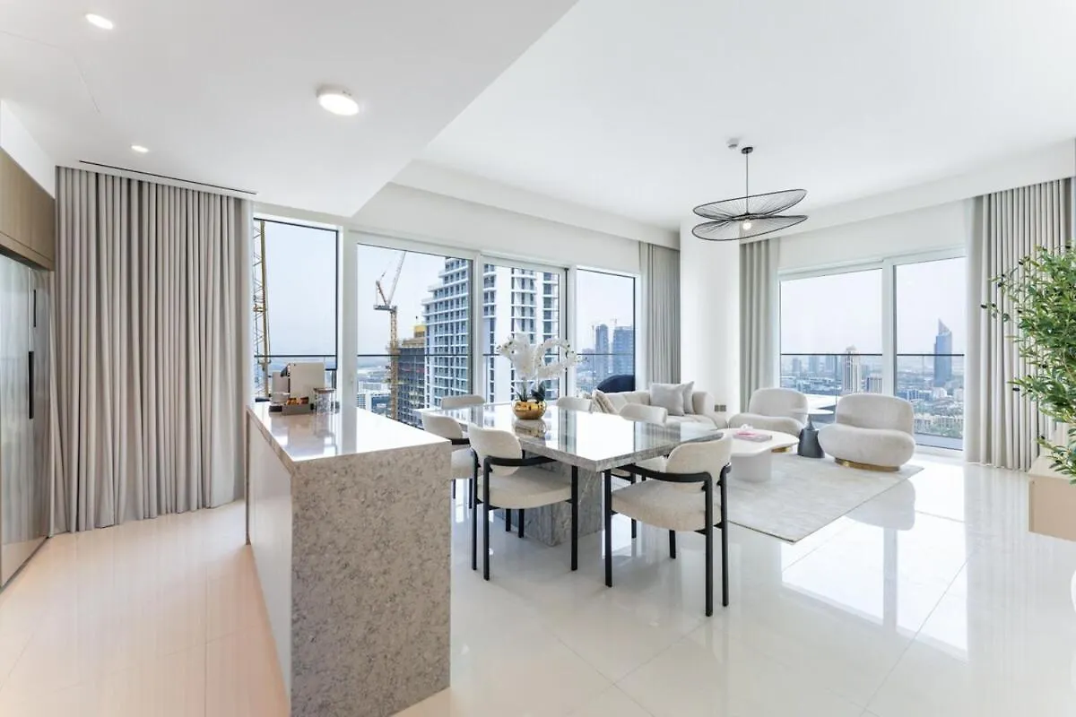Upscale 2-Br With Sea View - Grand Bleu By Elie Saab Apartment Dubai United Arab Emirates